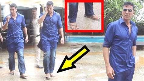 akshay kumar slippers.